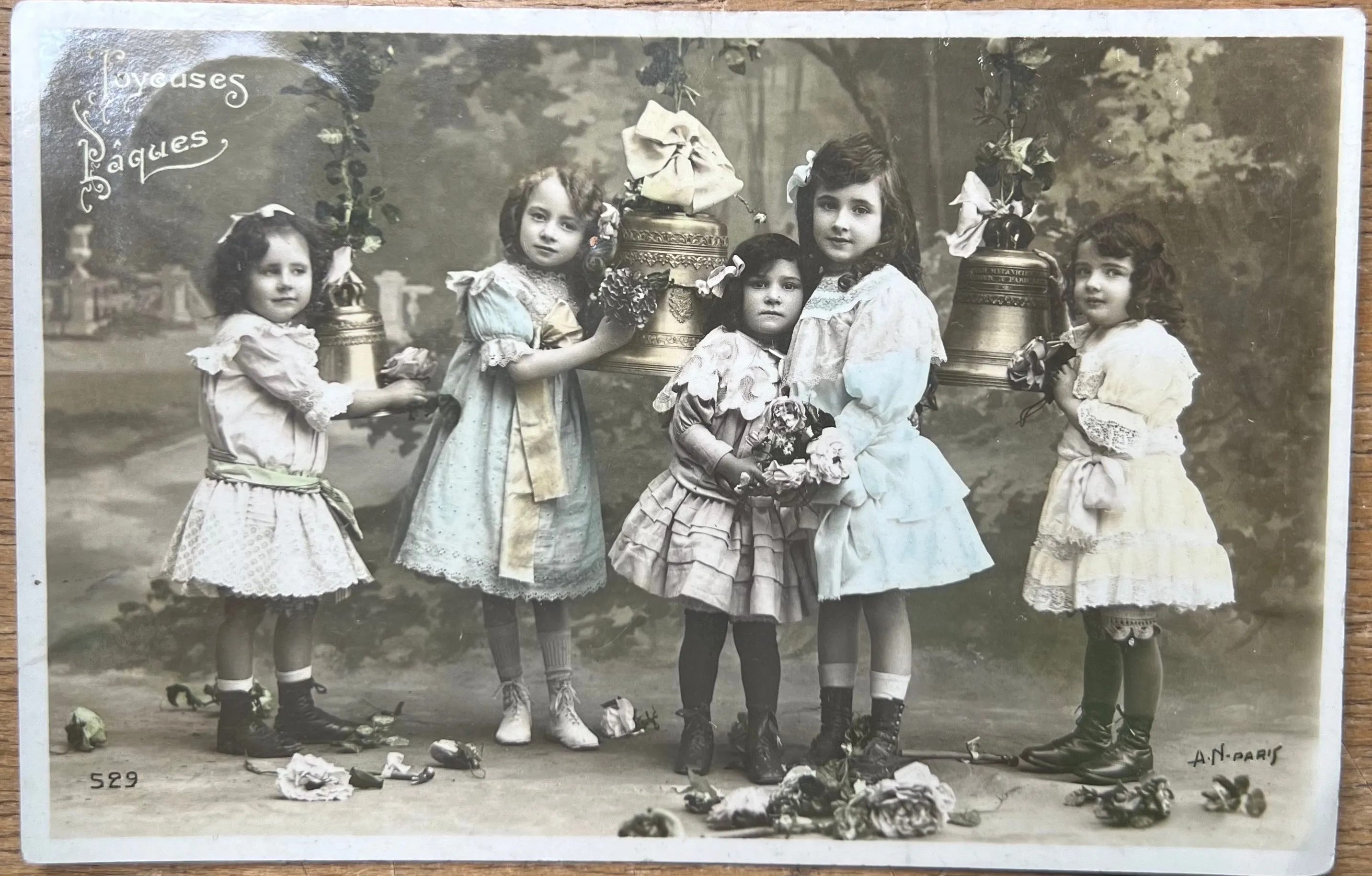 Roses and Easter Bells on 1907 French Easter Postcard.